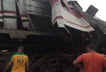 حجز السائقين والتحفظ على عامل المزلقان في حادث تصادم قطارين ركاب بالشرقية