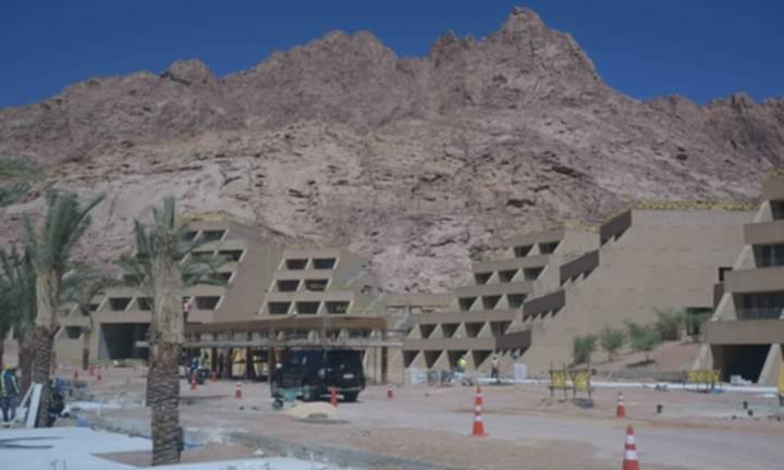 رئيس الوزراء يُتابع المنصة الجغرافية لمحافظة جنوب سيناء الفائزة بجائزة التميز العالمية "Esri SAG Award 2024"