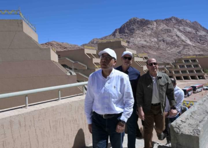 رئيس الوزراء يُتابع المنصة الجغرافية لمحافظة جنوب سيناء الفائزة بجائزة التميز العالمية "Esri SAG Award 2024"