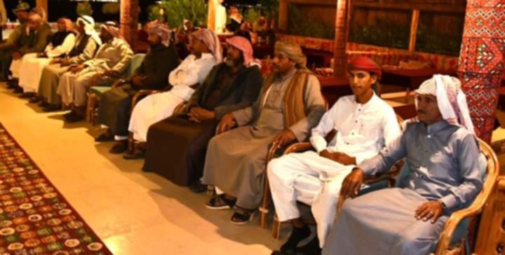 بالصور محافظ جنوب سيناء يستعرض خطط التنمية الشاملة والمستدامة مع مشايخ وعواقل مدينتي طابا ونويبع